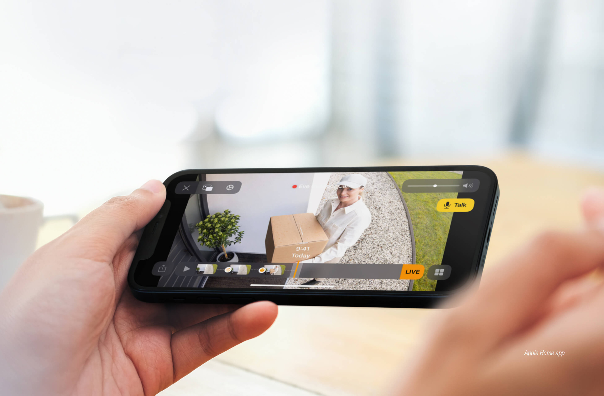 Камера видеонаблюдения Eve Outdoor Cam для наружного использования